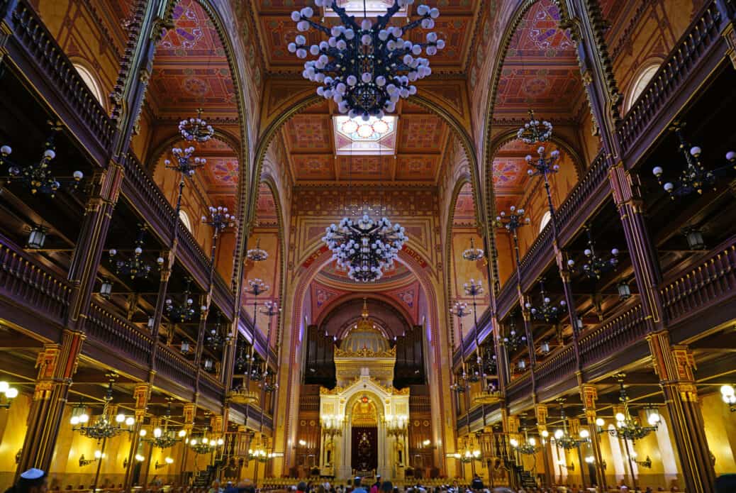 interieur grande synagogue budapest interieur grande synagogue budapest