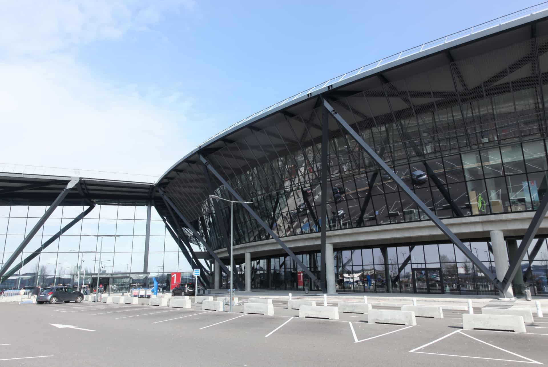 parking aeroport lyon pas cher parking aeroport lyon pas cher