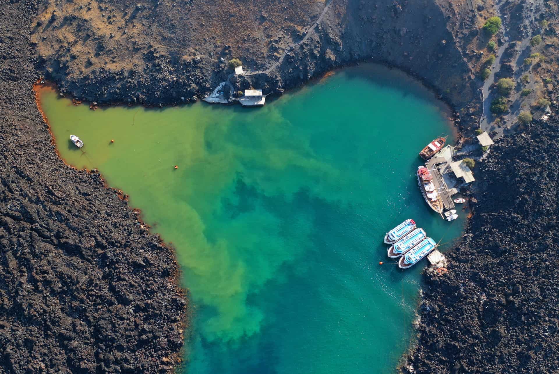 cratere de nea kameni cratere de nea kameni