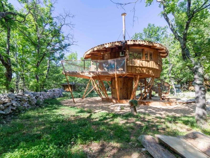 cabane foret cabane foret