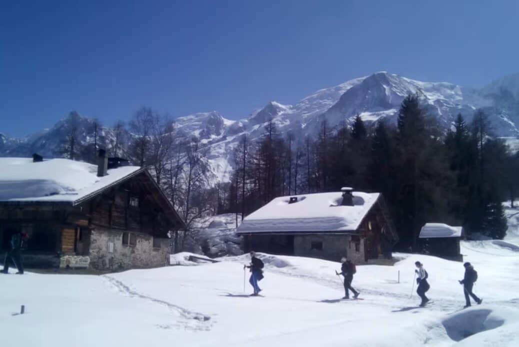 Randonnée guidée en raquette dans la vallée de Chamonix