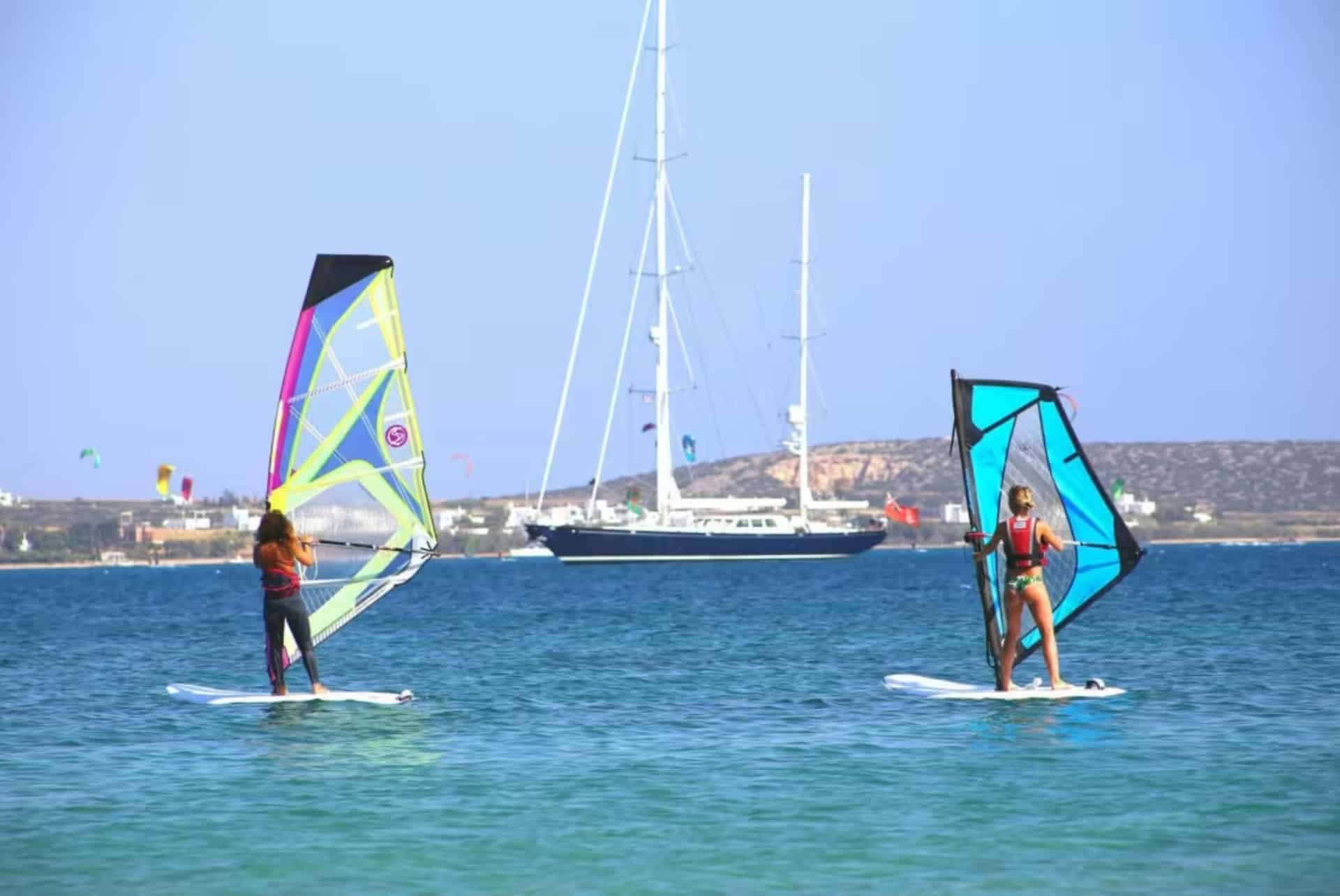 que faire a paros planche a voile que faire a paros planche a voile