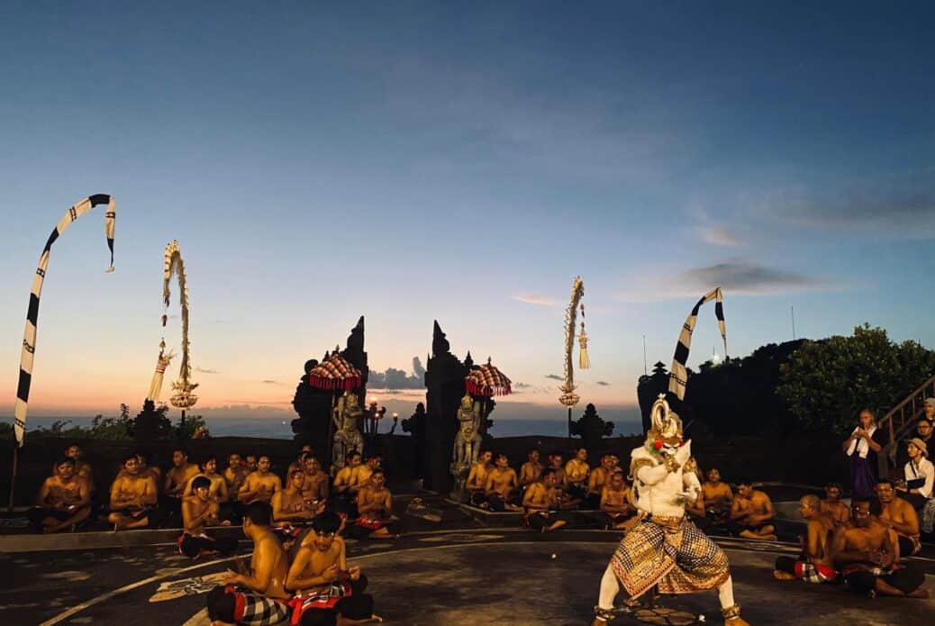 Spectacle de danse kecak à Tanah Lot