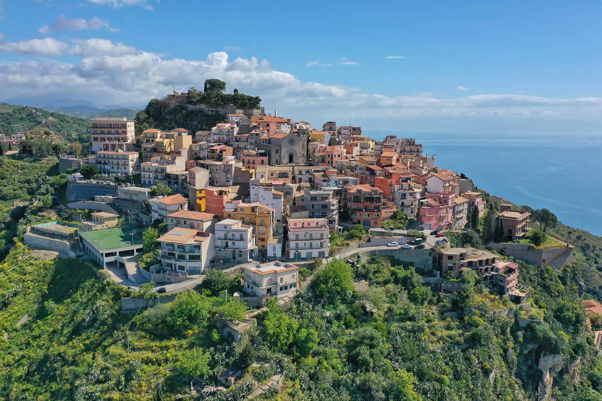 village castelmola taormine