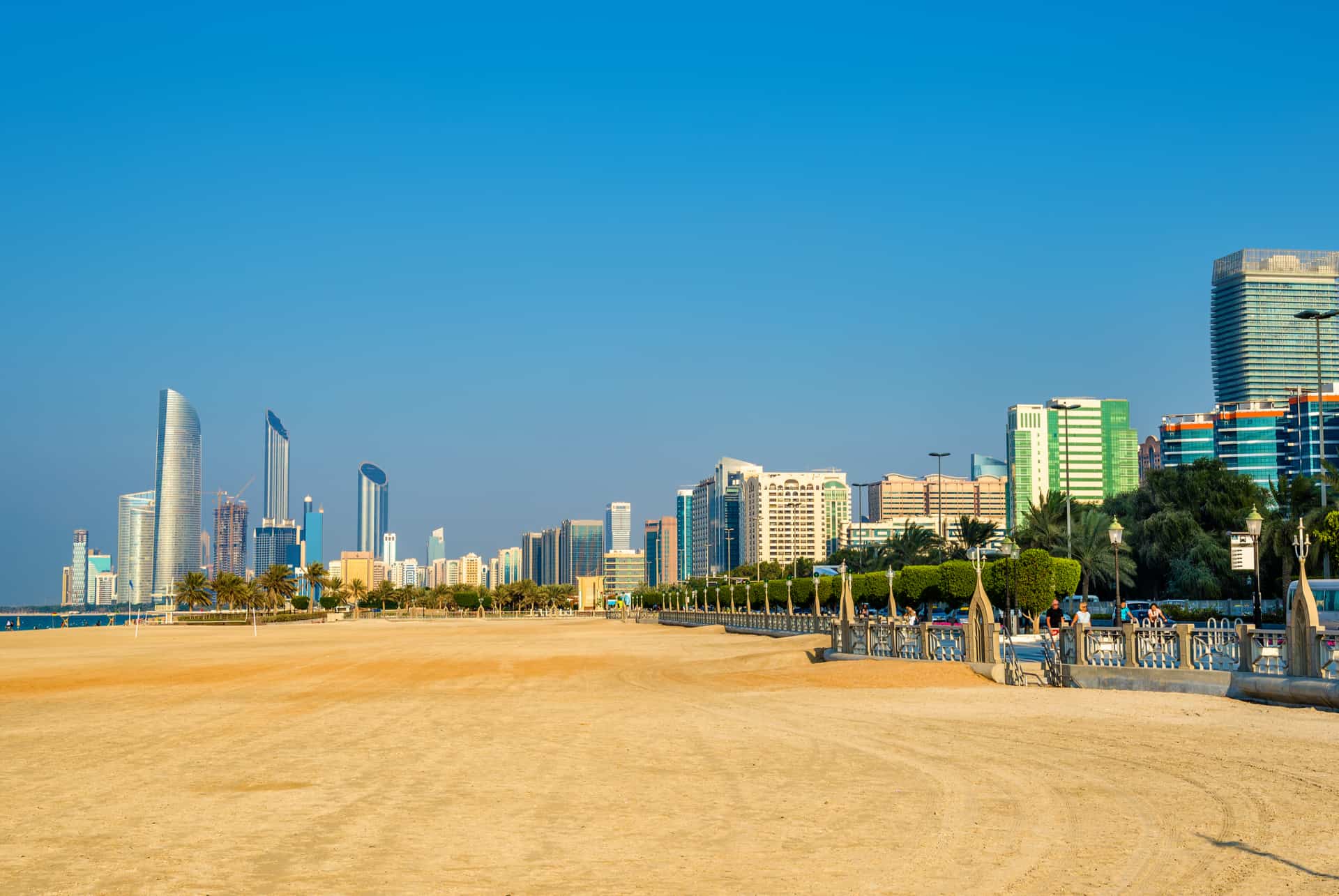 plage la corniche abu dhabi plage la corniche abu dhabi