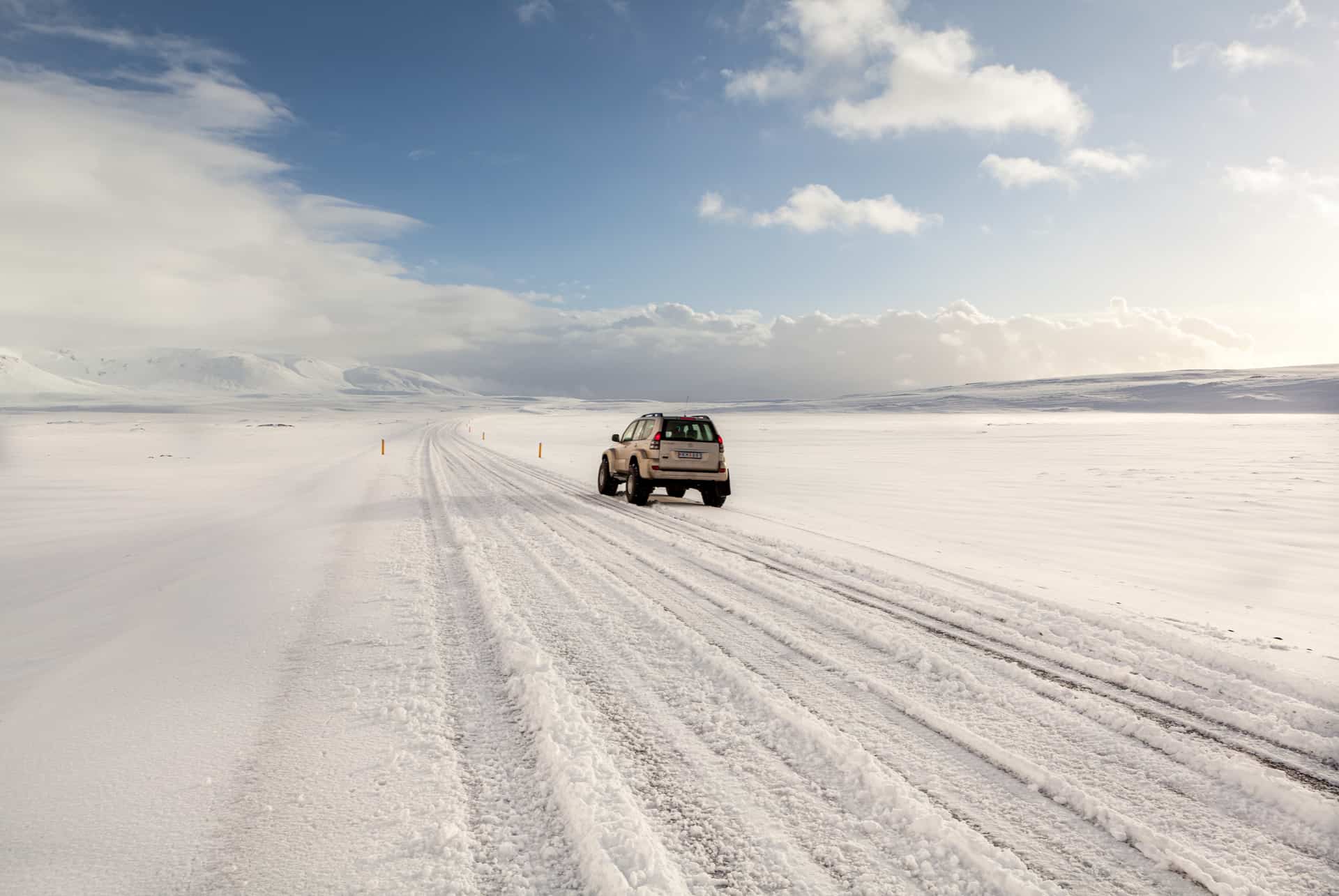 motoneige dans les glaciers en islande glaciers en islande