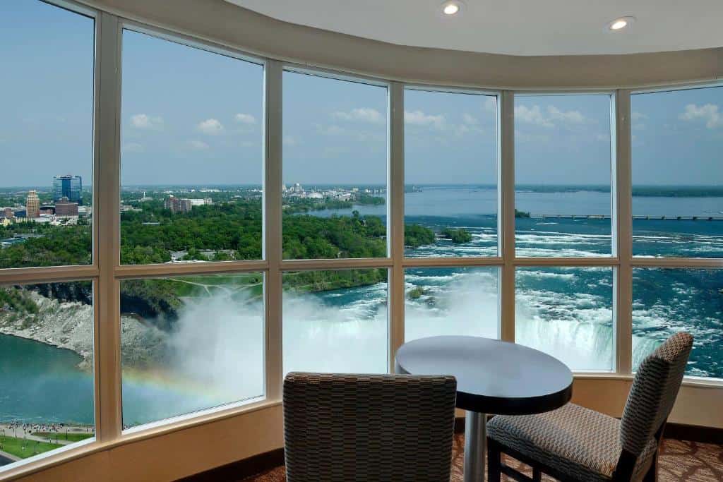 embassy suites hotel vue chutes niagara canada