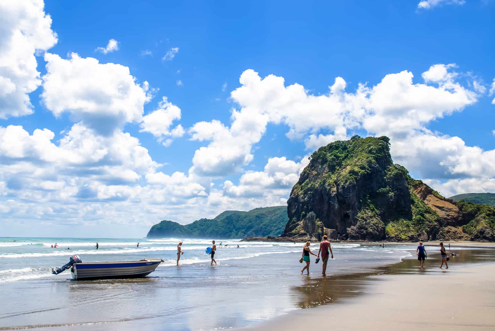 piha beach auckland