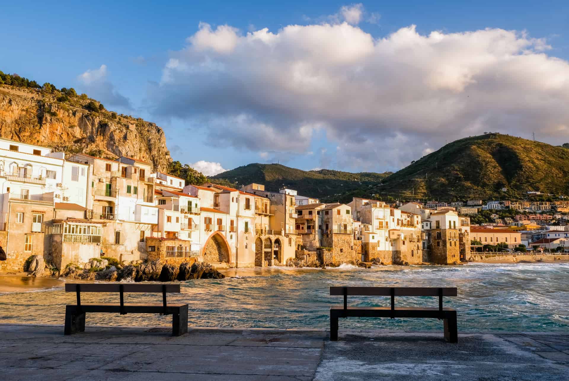 vue vieille ville depuis ponton cefalu vue vieille ville depuis ponton cefalu