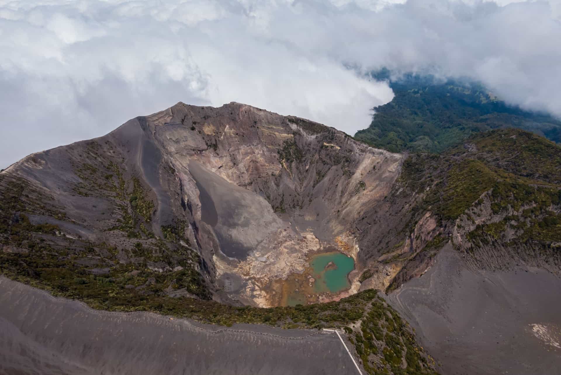 volcan irazu