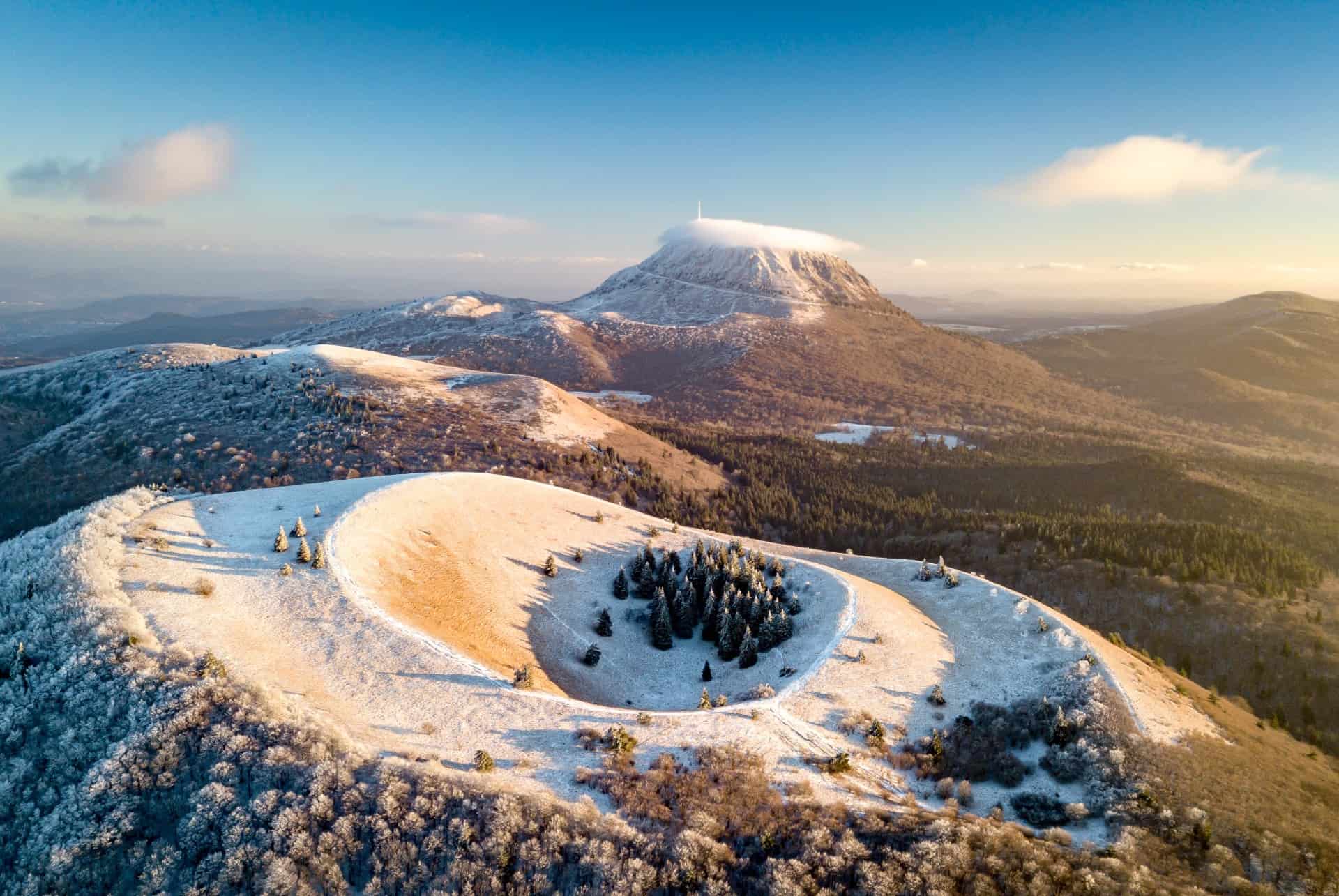 volcans auvergne road trip france