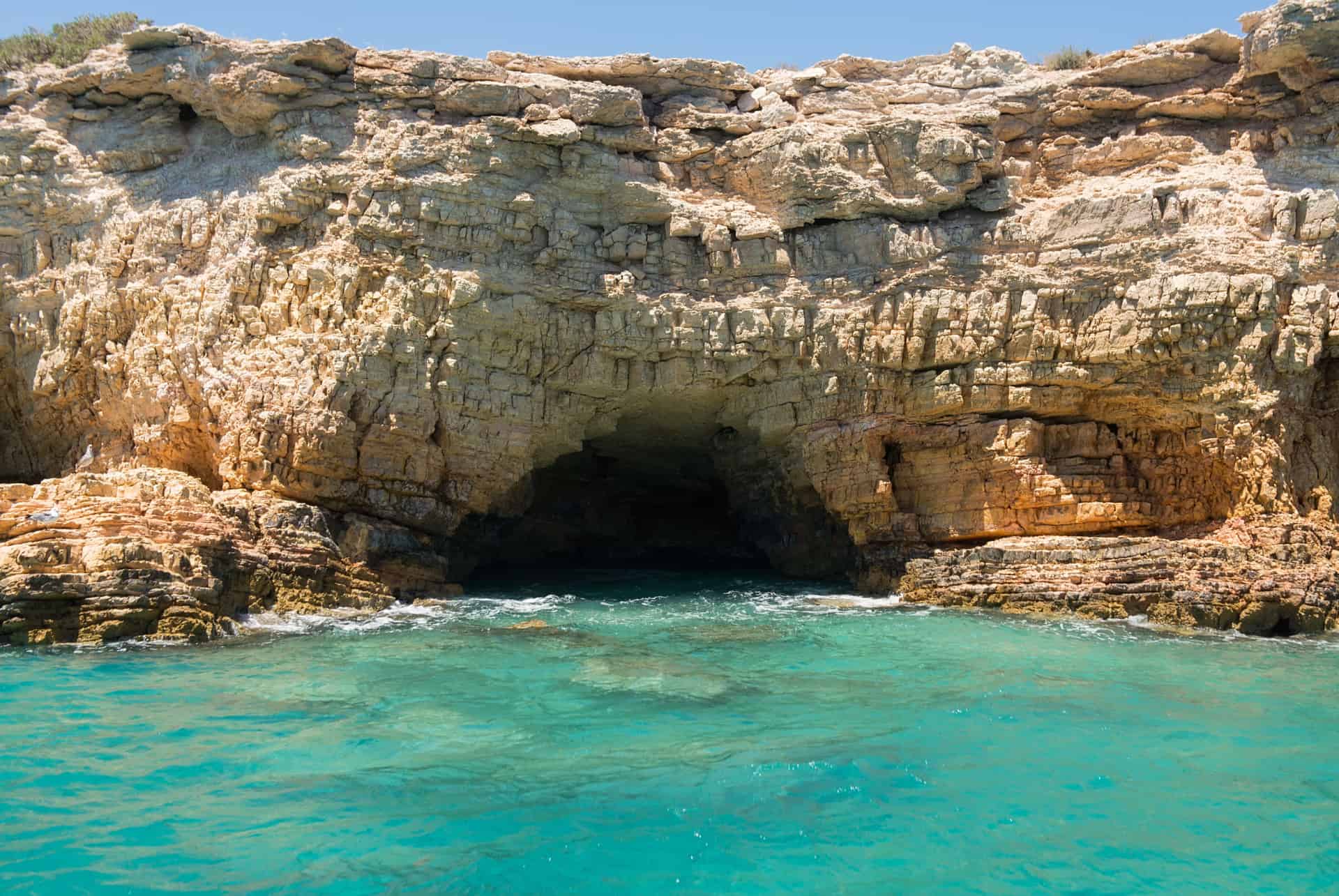 grotte en mer cyclades grotte en mer cyclades