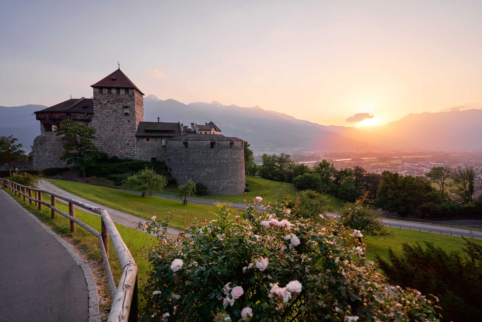 liechtenstein plus petits pays du monde liechtenstein plus petits pays du monde
