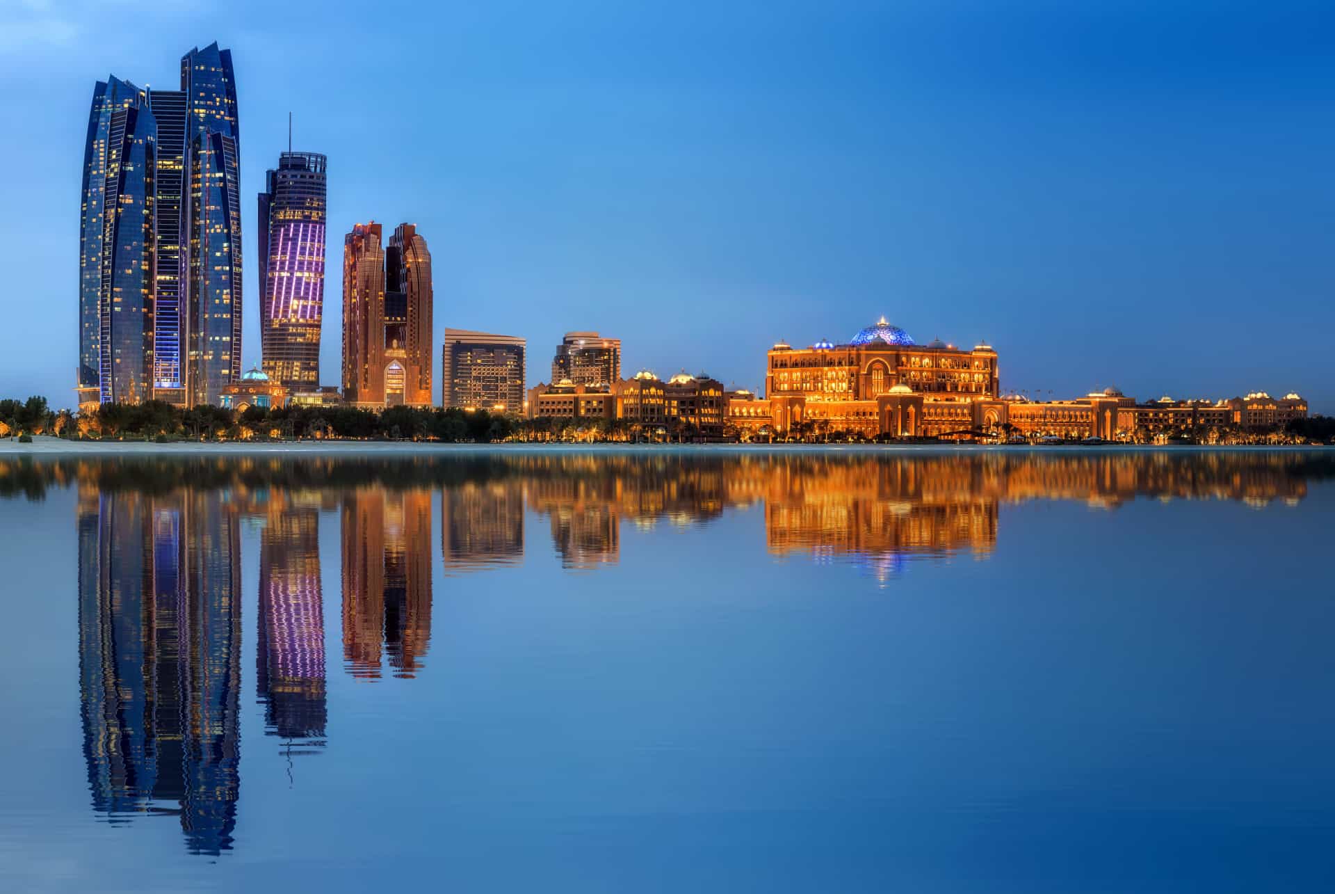 abu dhabi skyline