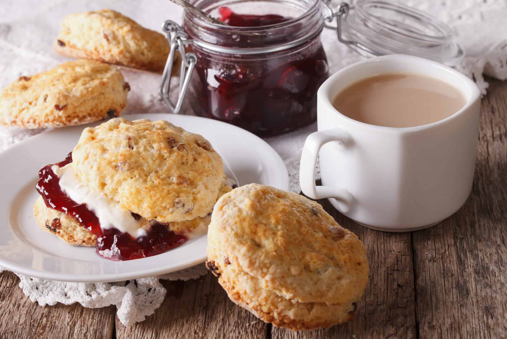 croisiere sur la tamise afternoon tea scones anglais croisiere sur la tamise afternoon tea scones anglais