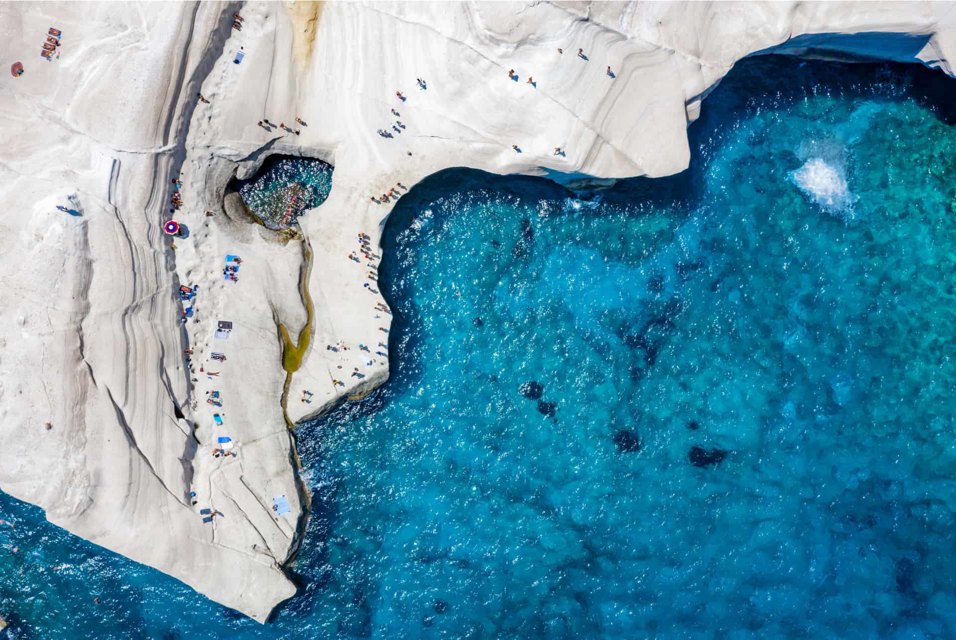 plage milos quand partir dans les cyclades plage milos quand partir dans les cyclades