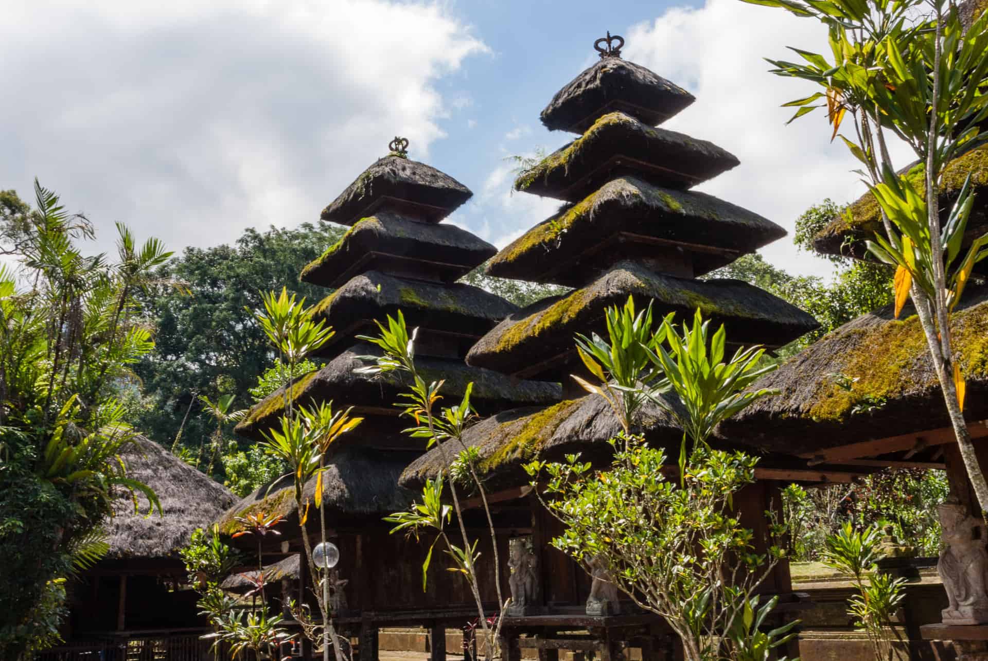 temple batukaru temple batukaru volcan bali