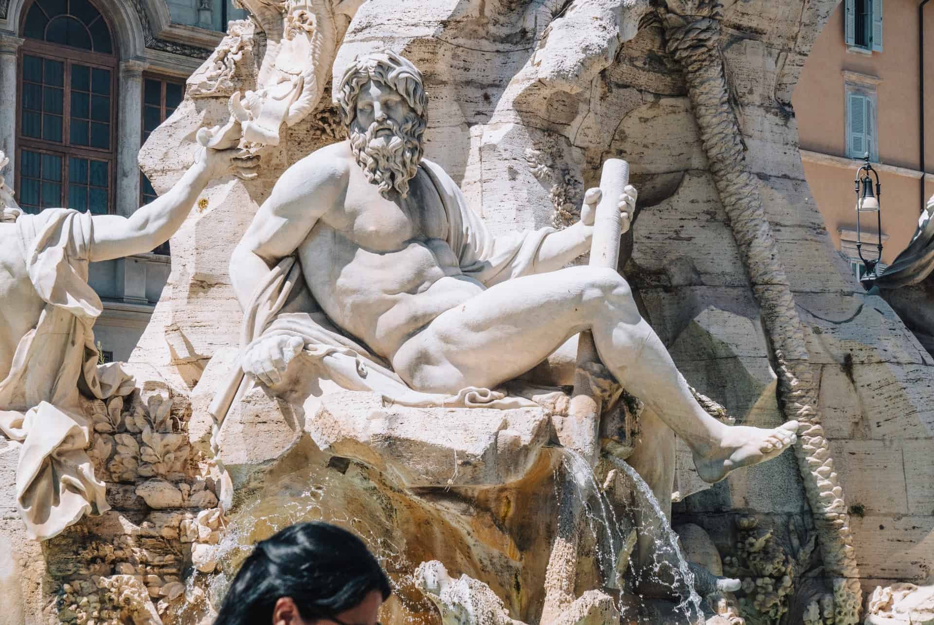 detail statue fontaine de trevi detail statue fontaine de trevi