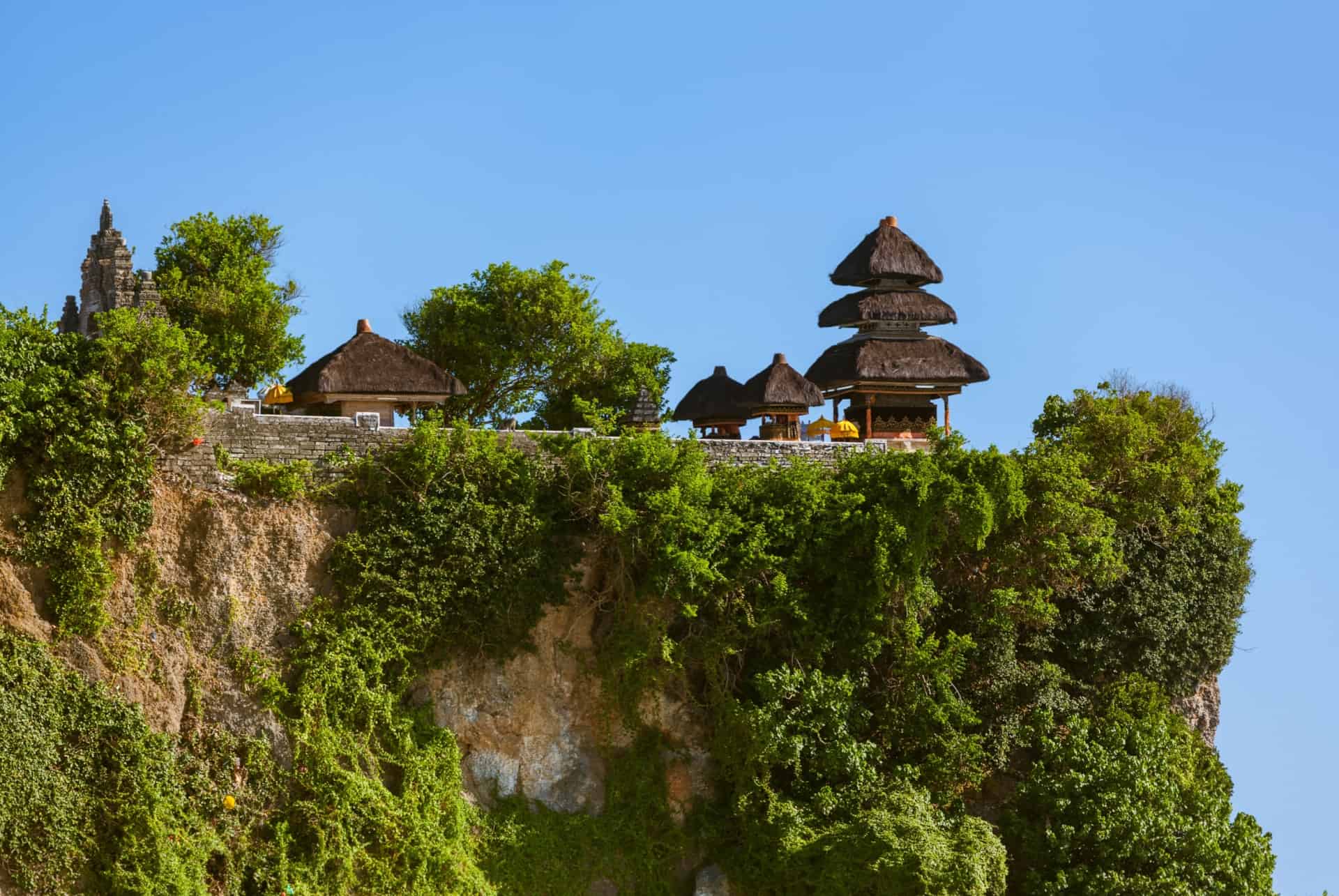 temple uluwatu indonesie