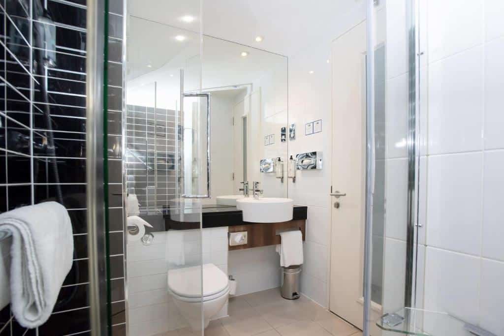 holiday inn express manchester holiday inn express manchester