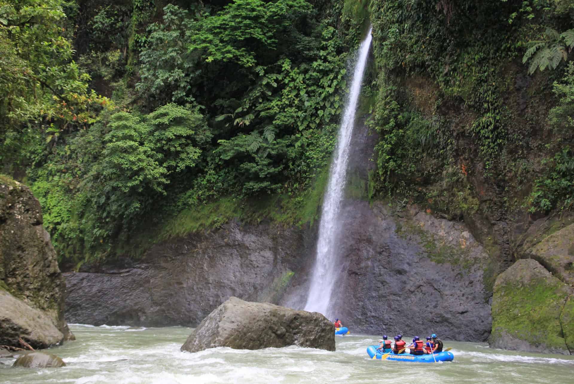 rafting costa rica