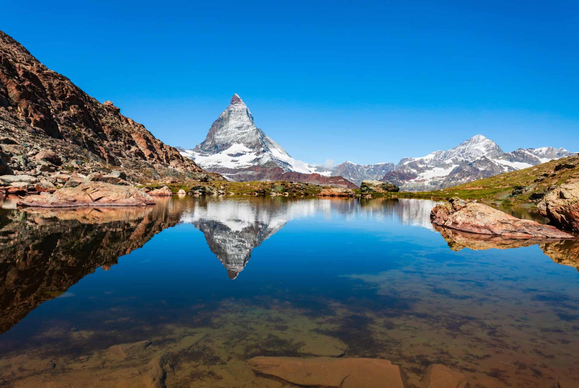 lac de riffelsee et montagne cervin plus beaux lacs suisse riffelsee