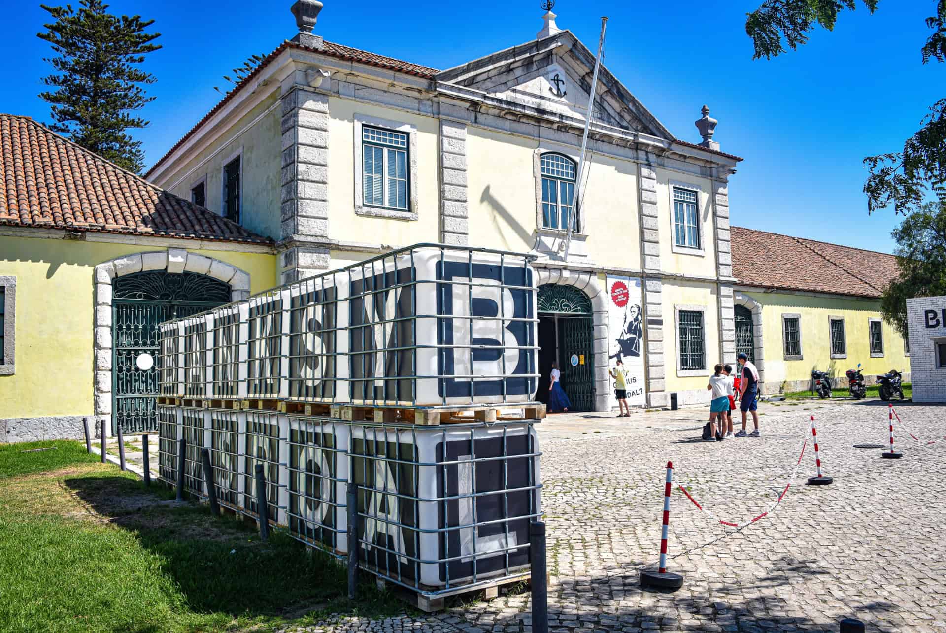 musee banksy lisbonne musee banksy lisbonne