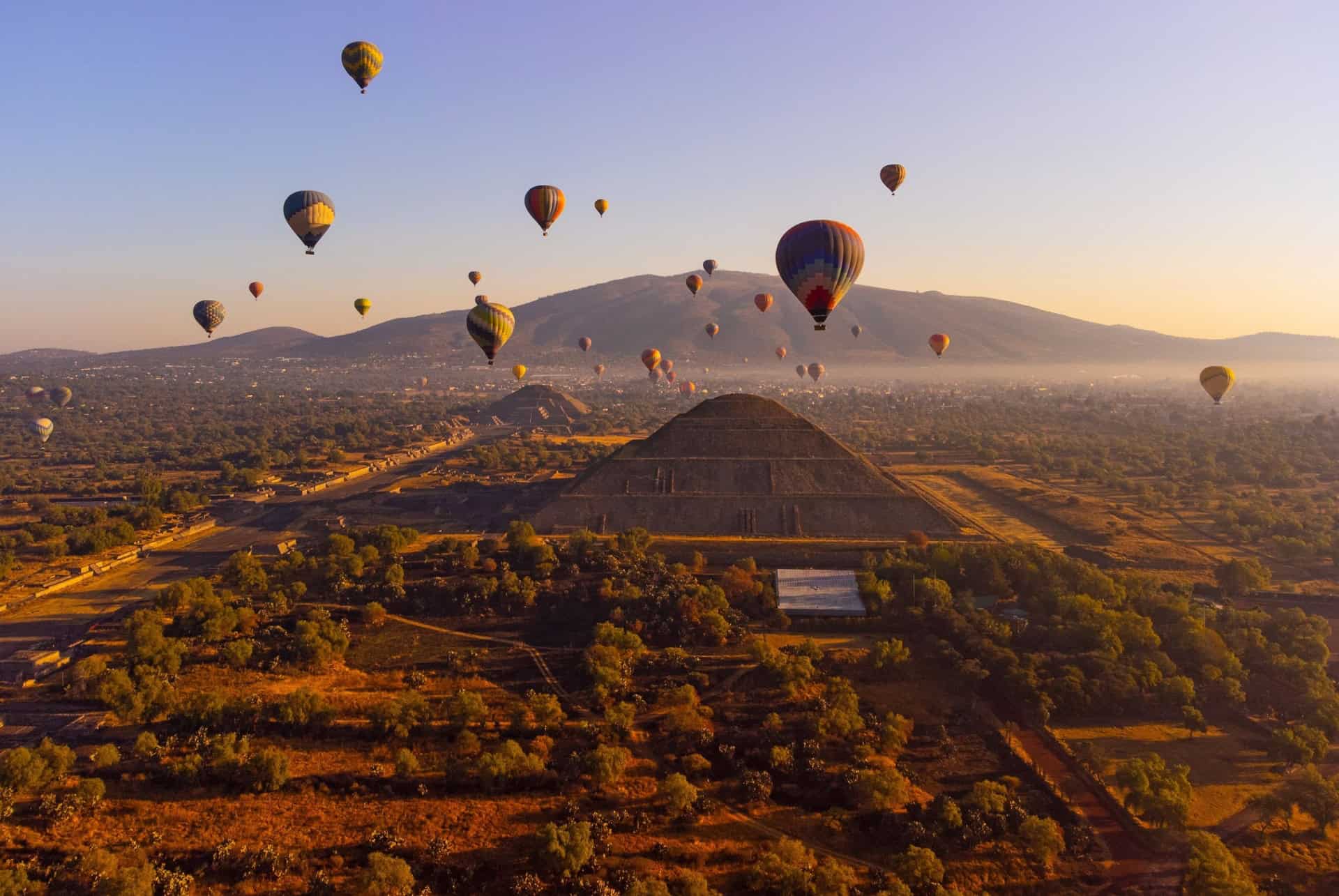 vol en montgolfière à teotihuacan vol en montgolfière à teotihuacan